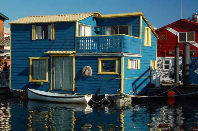 Floathome Village